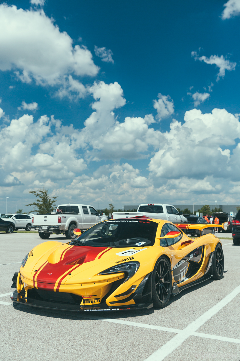 Illustration for article titled McLaren P1 GTR Casually Parked Amongst PlebeiansÂ